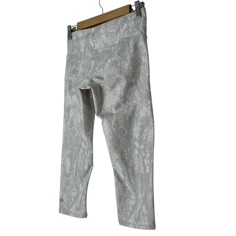 Alo Yoga Leggings Women XS White Python Snake Print‎ Crop Athleisure Workout Gym